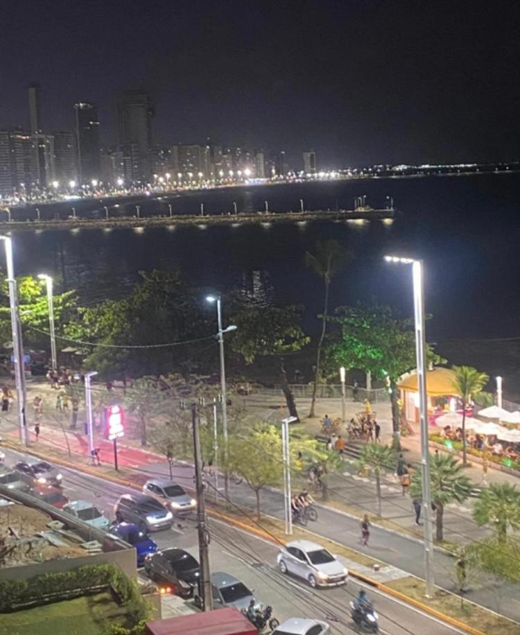 Apartamento Flat Costeira - Vista Lateral Mar