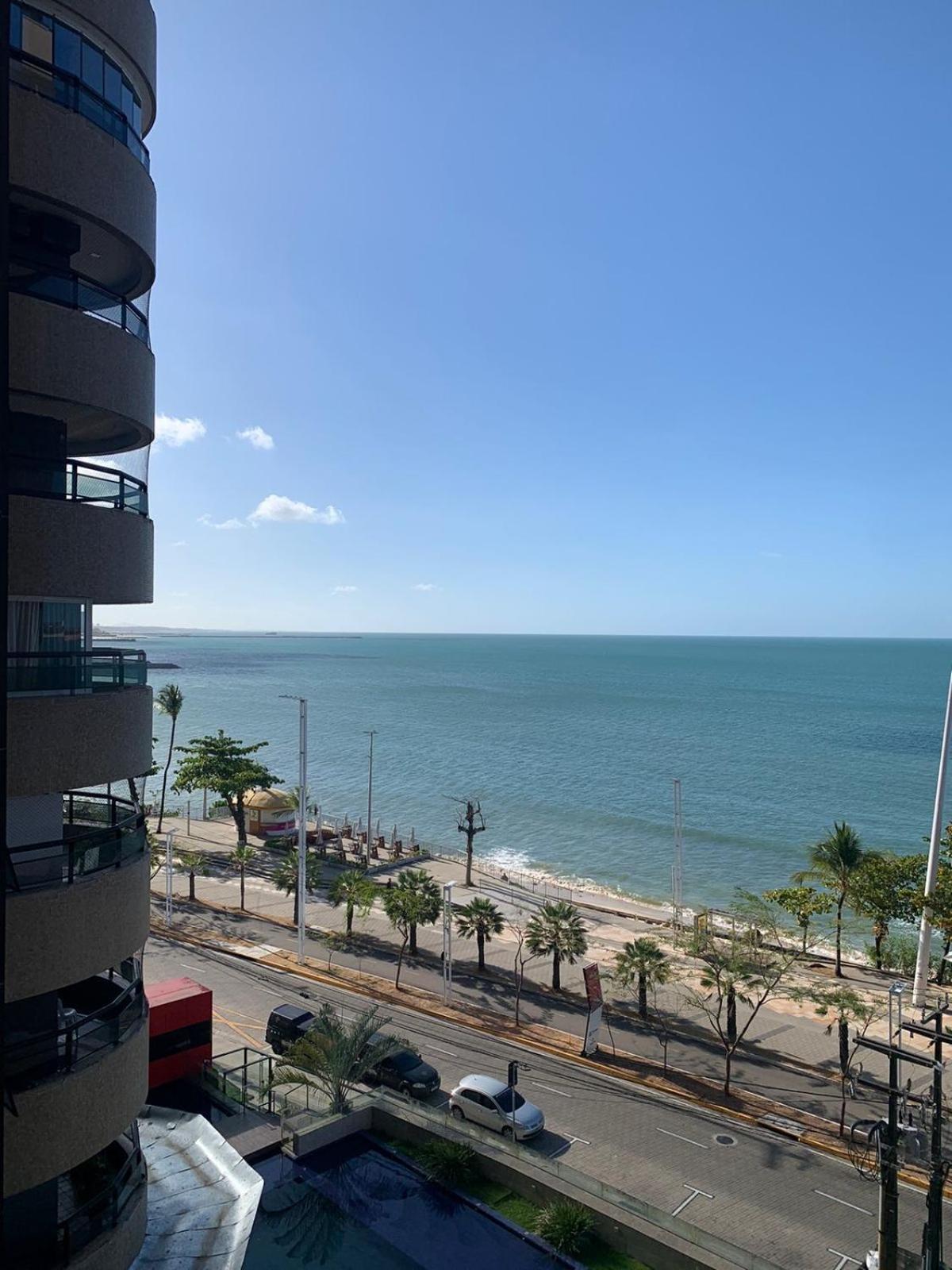 Flat Costeira - Vista Lateral Mar Apartamento *